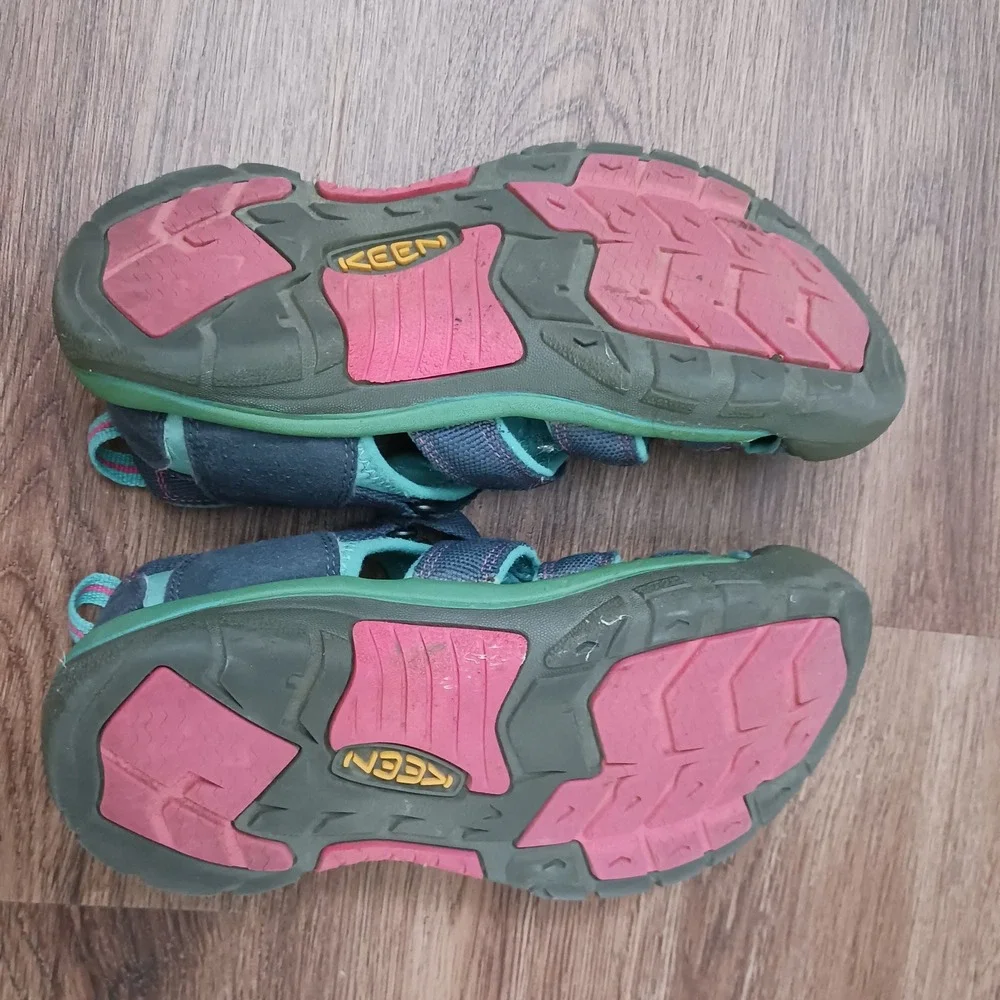 Keen Newport H2 Kids Blue Green Pink Waterproof Hiking Sandals Size 4 1012316